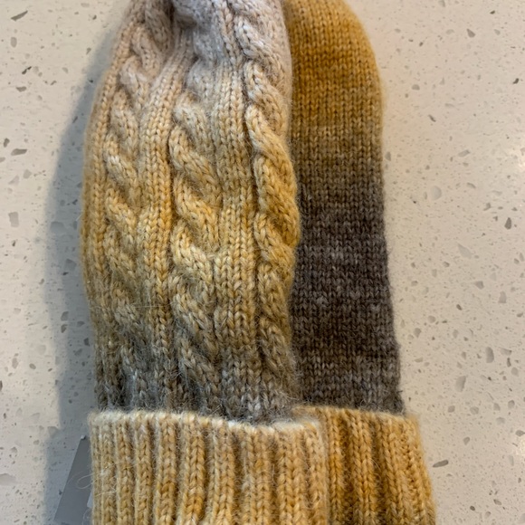 BP. Nordstom Cable Knit Fleece Lined Ombre Mittens, NWT - Picture 2 of 5